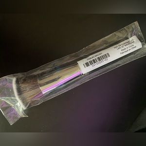 New packaged Kabuki Brush from Younique.